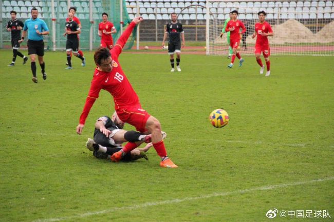 我们会随时准备评估转会市场中可能出现的机会，但是我们不会疯狂地寻求引进球员。